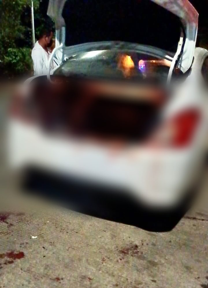 Hallan 5 cadáveres en la cajuela de un auto en Acapulco; al parecer se trata de supuestos robacoches y robamotos.