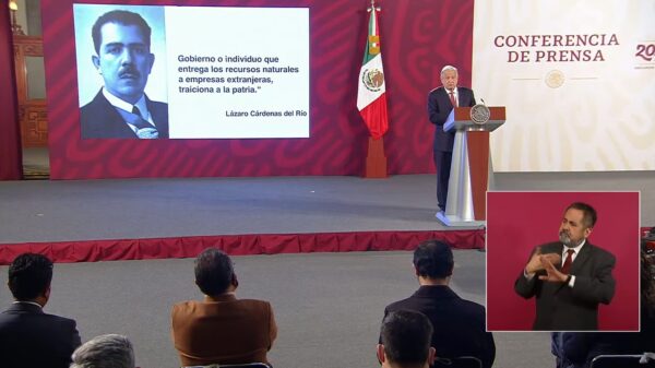 Traidores a la patria, quienes votaron contra reforma eléctrica: AMLO