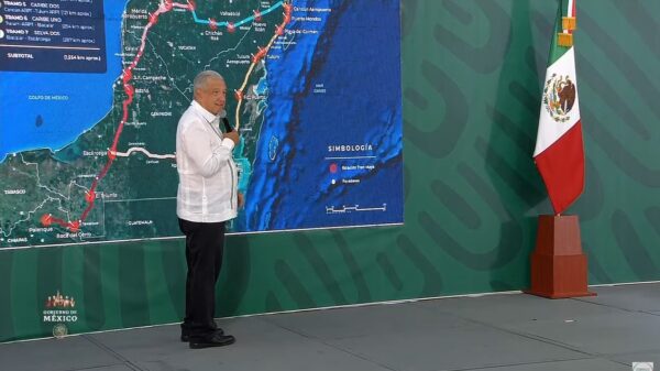 Supervisa AMLO el tramo 5 del Tren Maya Cancún-Tulum