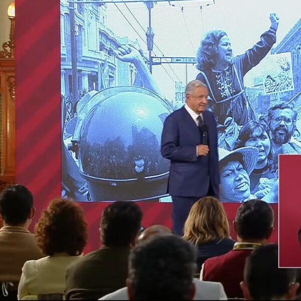 Rosario Ibarra, “una heroína”, dice López Obrador