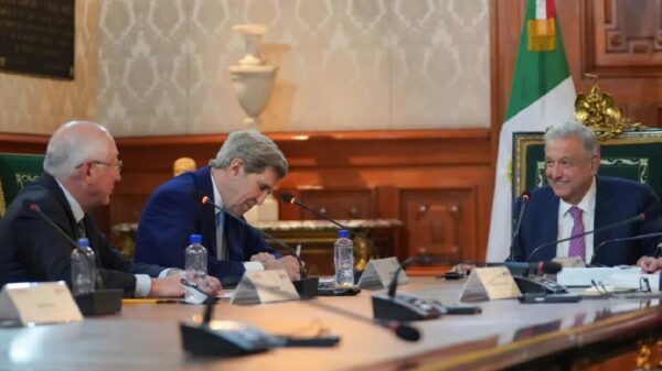 Iniciativa de reforma eléctrica “se queda como está”: AMLO