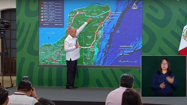 Recibirá AMLO el lunes a famosos para hablar sobre el Tren Maya