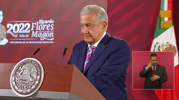 Un 25% de publicidad oficial, a seguridad social de periodistas: AMLO