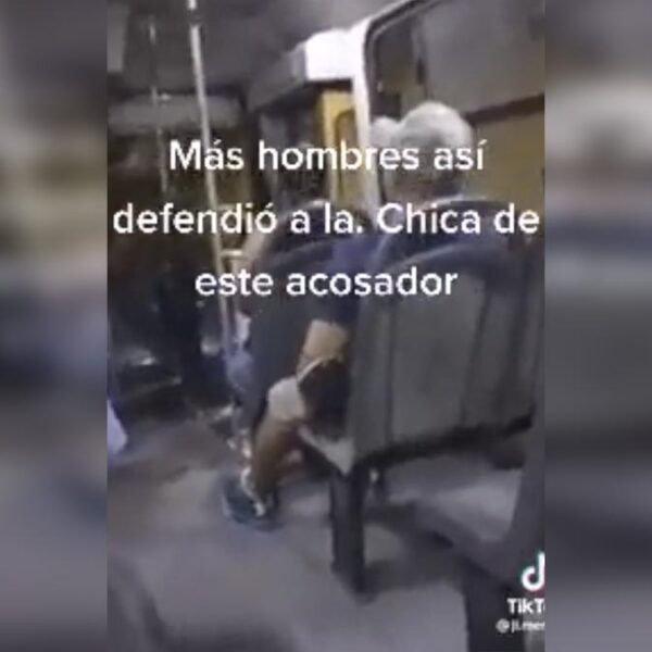 Chofer de autobús defiende a mujeres de acosador
