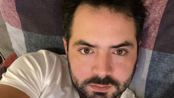 Así reaccionó José Eduardo Derbez tras críticas por trabajar con su papá