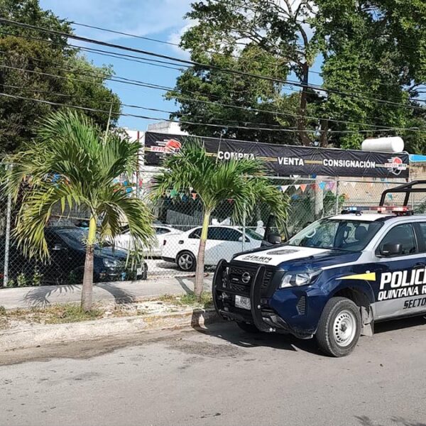 Ejecutan a balazos en Cancún a propietario de lote de autos 
