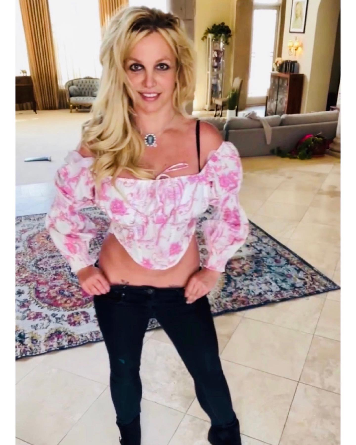 Britney Spears anuncia que está embarazada