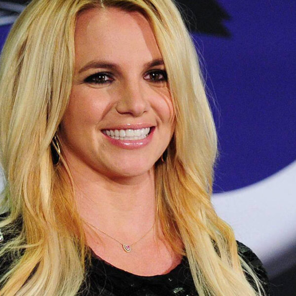 Britney Spears anuncia que está embarazada