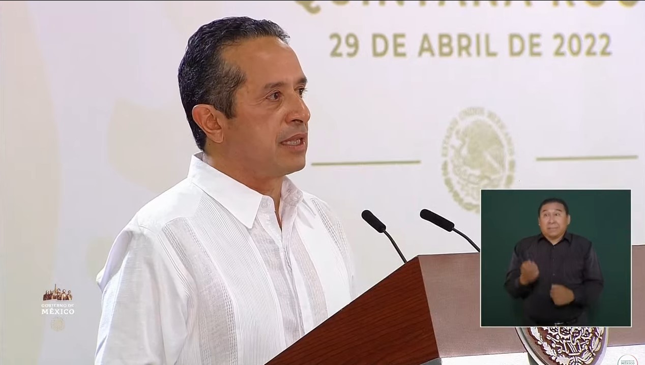 El gobernador de Quintana Roo, Carlos Joaquín González, durante su intervención en la mañanera del Presidente Andrés Manuel López Obrador.