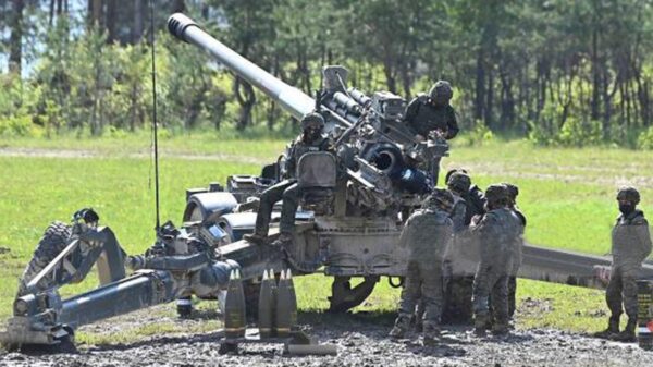 Entrena EE.UU. a ucranianos en uso de moderna artillería