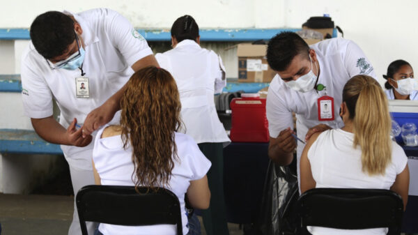 Más de tres millones 101 mil vacunas contra la covid-19 se han aplicado en Quintana Roo hasta el día de hoy
