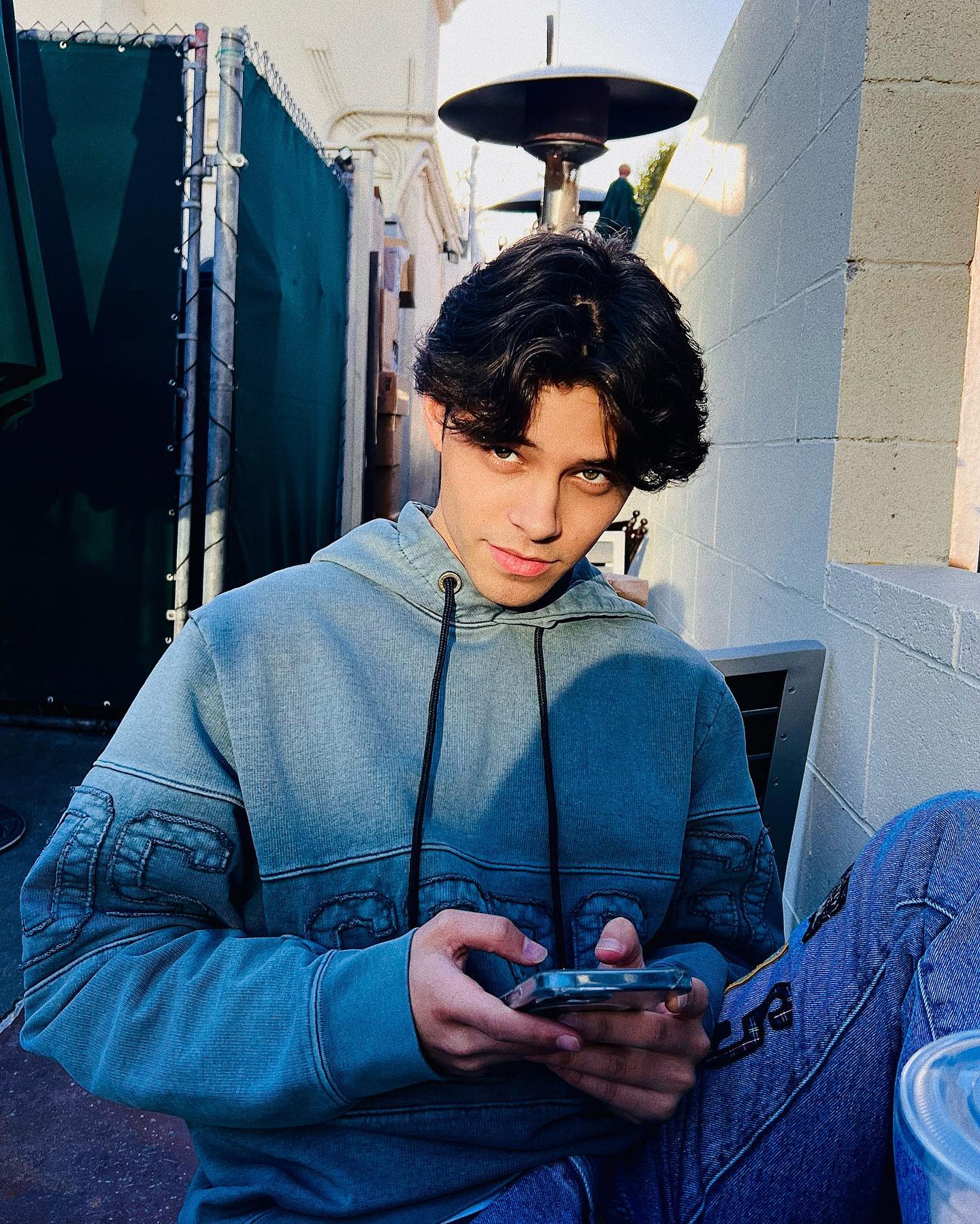 Danna Paola y Alex Hoyer confirman su relación amorosa