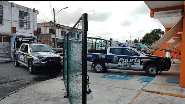 Atacan a balazos a una pareja en la SM 514 de Cancún, la mujer muere