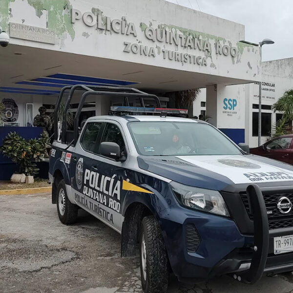 Muere en Cancún extranjero en celdas de Policía Turística