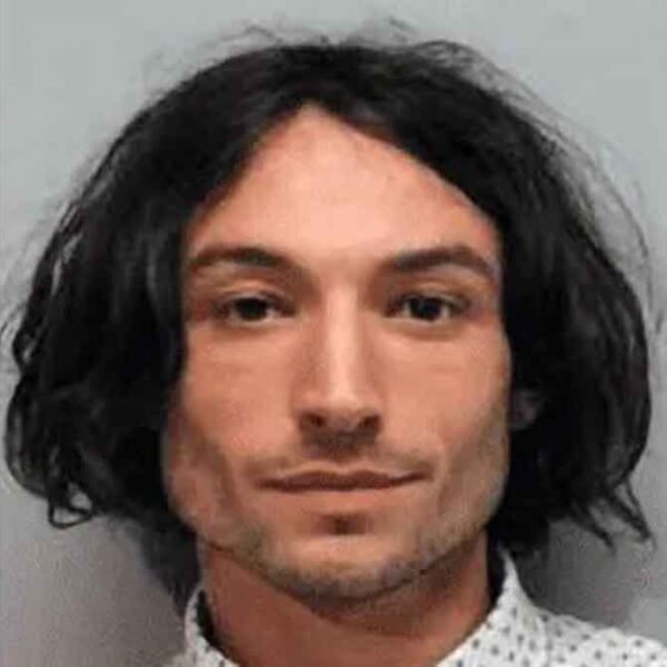 Ezra Miller por segunda vez es arrestado en Hawái