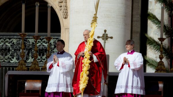 Convoca el Papa a una ‘tregua de Pascua’ en Ucrania.