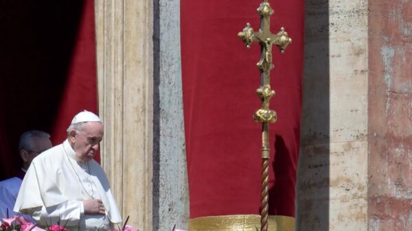 Llama el Papa Francisco a la paz en medio de la ‘Pascua de guerra’.