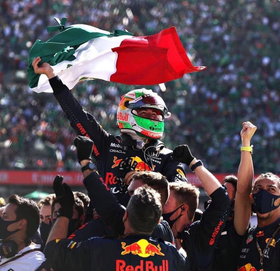 Verstappen y ‘Checo’ Pérez hacen el 1-2 en el GP de Emilia Romagna; el mexicano se colocó en la tercera posición del campeonato de pilotos de la F1.