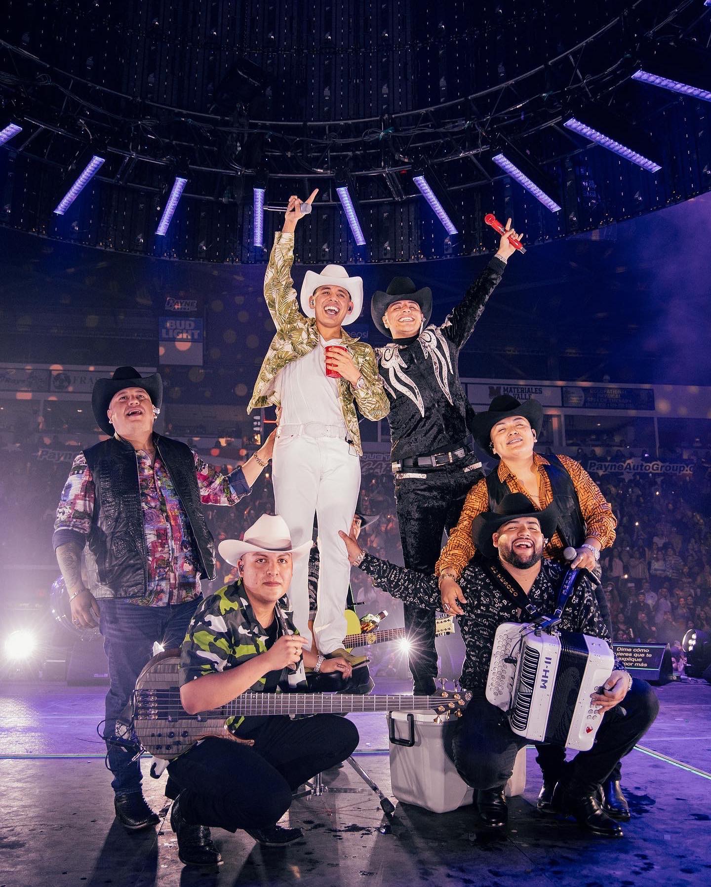 Festival Coachella no trasmite concierto de Grupo Firme y lo acusan de racista