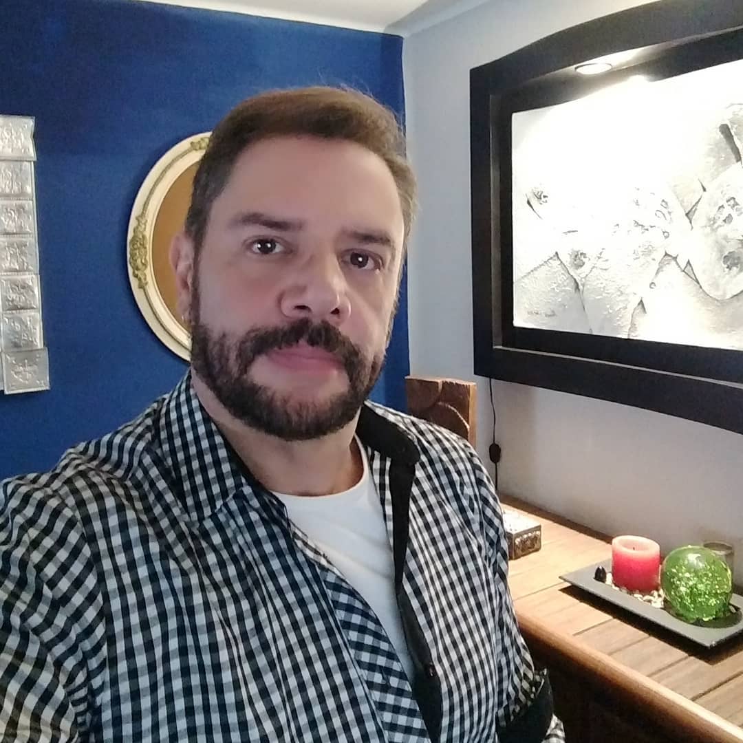 Hija de Héctor Parra se declara en bancarrota