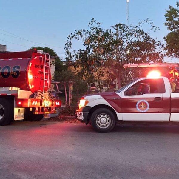 Se incendia en Cancún domicilio en la SM 93