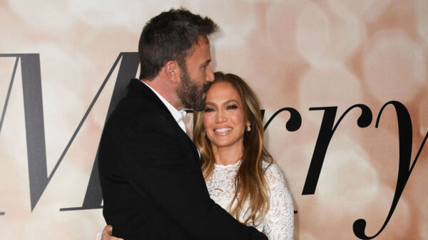 JLo y Ben Affleck se comprometen por segunda vez