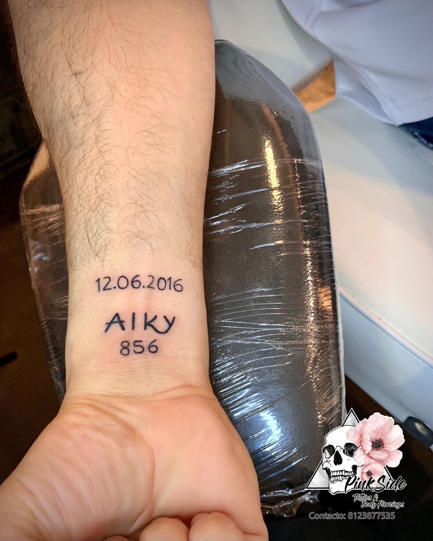 Karla Panini y Américo Garza son criticados por llamativos tatuajes