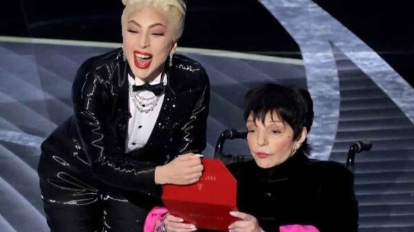Liza Minnelli fue obligada a salir en silla de ruedas en los Oscar