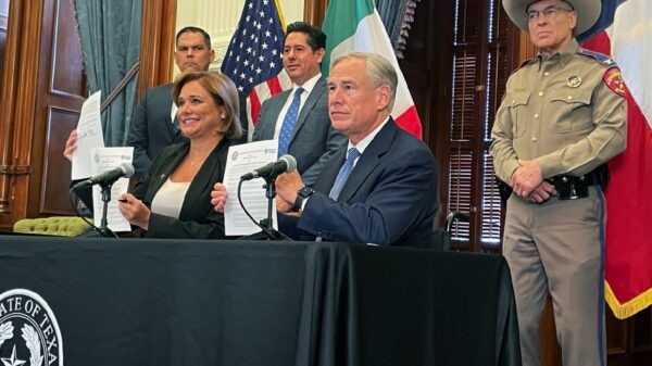 Firman Chihuahua y Texas combate al tráfico de migrantes y drogas