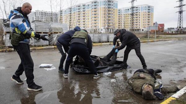 Investigan matanza sumaria de civiles ucranianos en Bucha