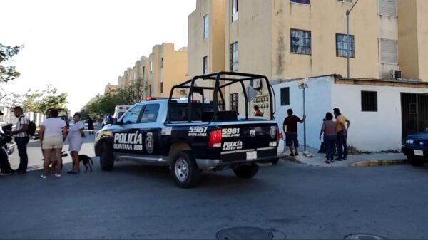 Mujer en Cancún recibe bala perdida en la SM 251