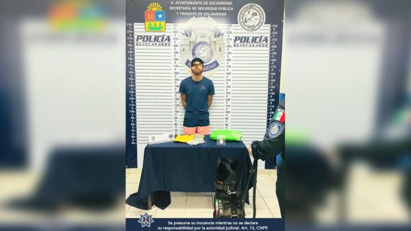 Unidad Canina atrapa a presunto narcomenudista extranjero en Playa Del Carmen