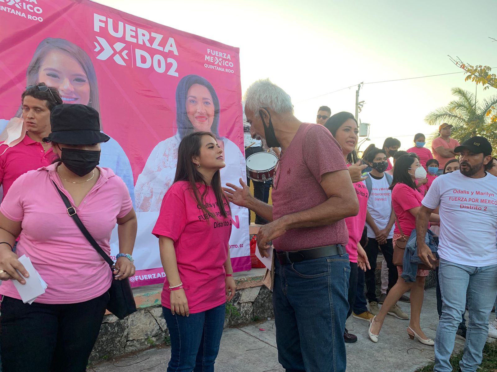 Odalis Gómez pinta de rosa el Distrito 02 en su inicio de campaña