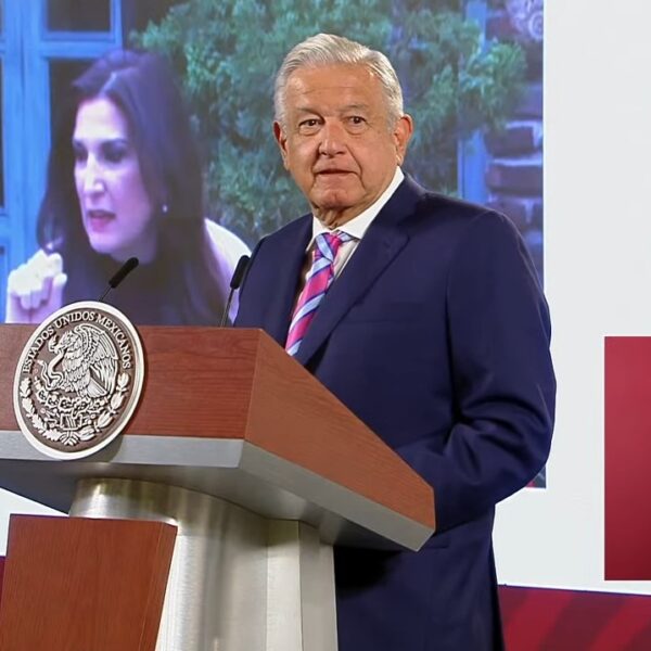 “Cuando se es mesías, se puede cambiar el color del mar”