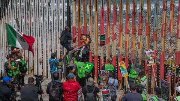 Protestan en la frontera contra ley discriminatoria