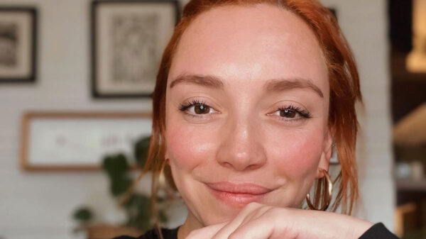 Regina Blandón se enoja con fan porque la llamó "viejita"