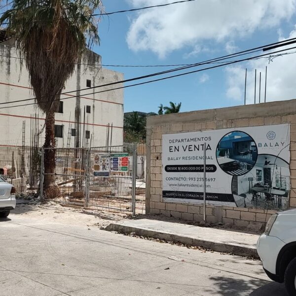 Logran ladrones jugoso botín al asaltar una constructora