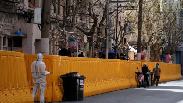 Shanghai, 21 mil nuevos casos de Covid; China refuerza restricciones