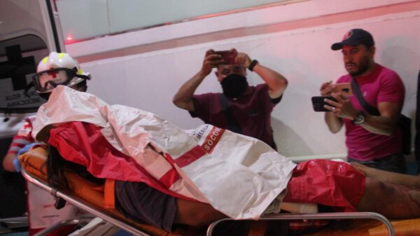 Intentan ejecutar a tres hombres en Prado Norte en Cancún.