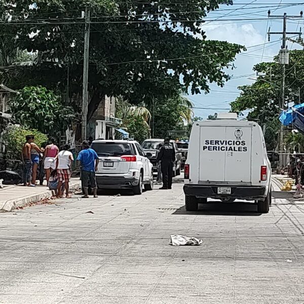 Ejecutan a balazos a un sujeto en Las Culebras en Cancún (VIDEO).