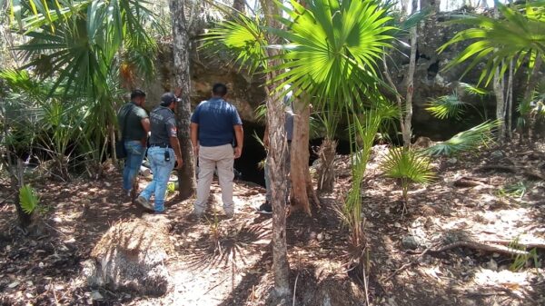 Rescatan cuerpo de buzo ahogado en una cueva subterránea en Tulum.