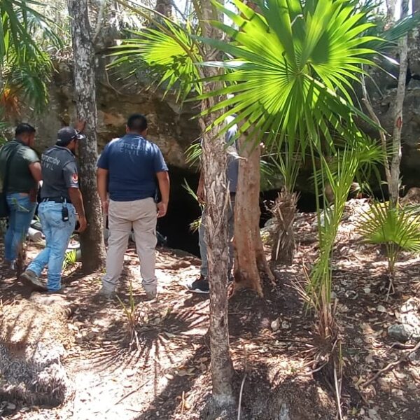 Rescatan cuerpo de buzo ahogado en una cueva subterránea en Tulum.
