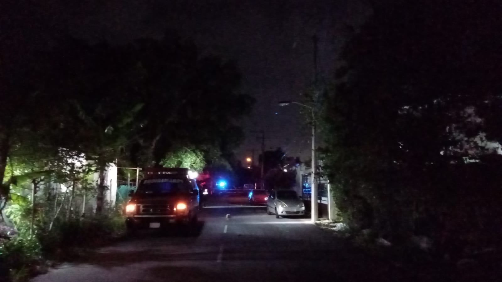 Ejecutan a una mujer en la Zona Continental de Isla Mujeres; sicarios arribaron hasta el domicilio de la víctima en la colonia del Bosque.