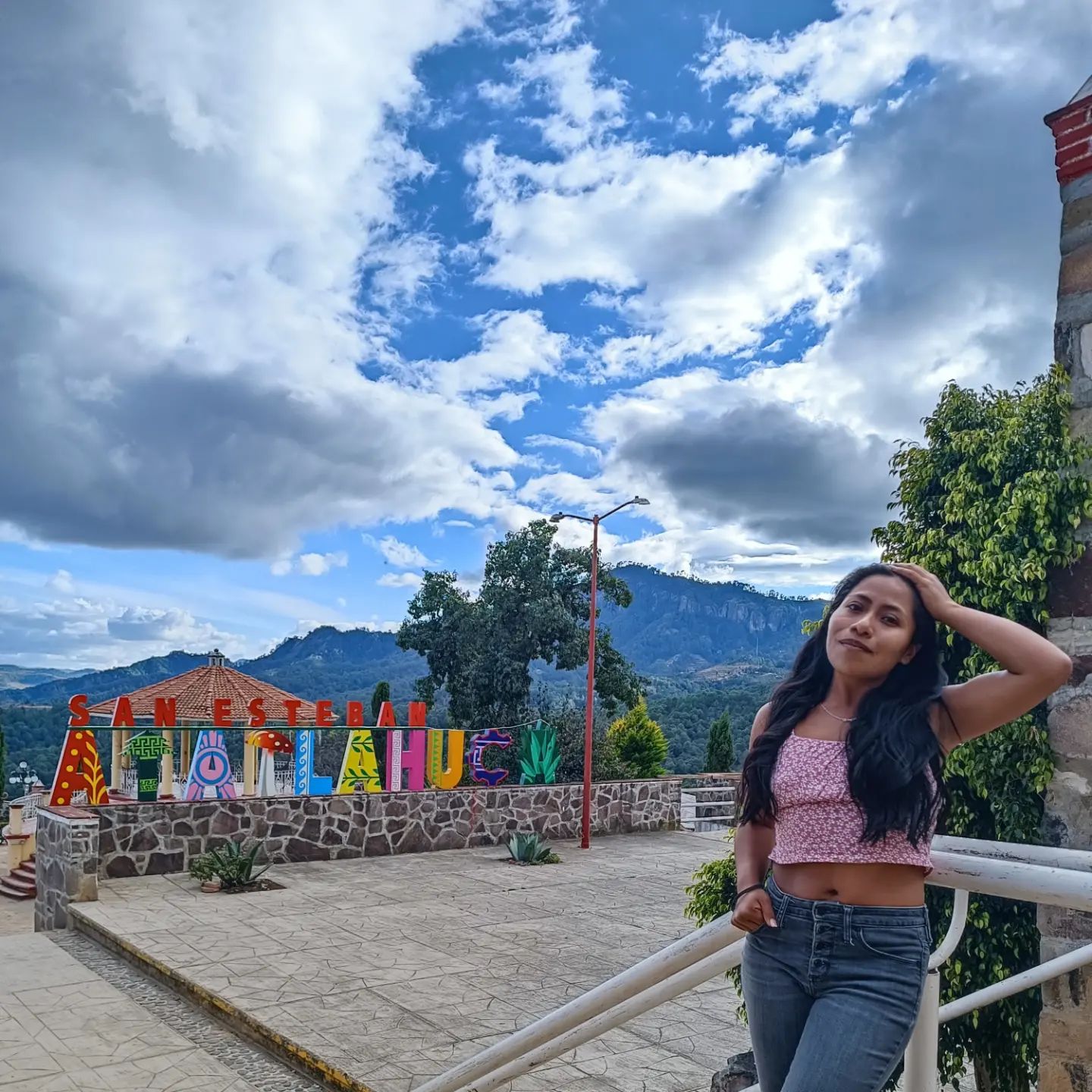 Yalitza Aparicio enseña a sus seguidores hacer tlayudas