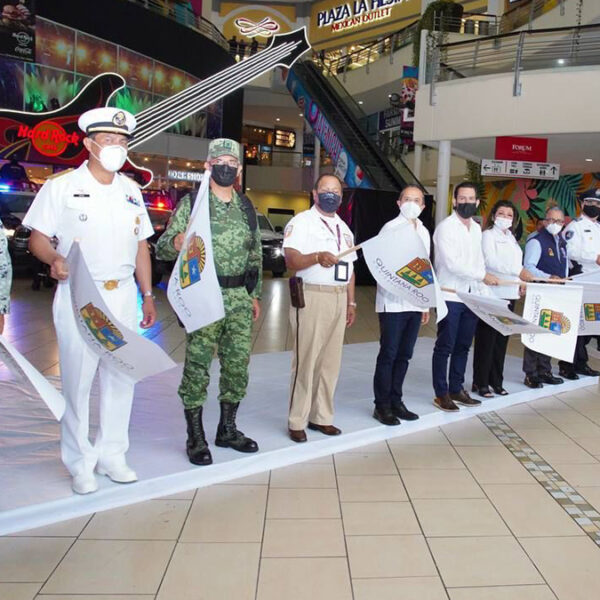 Carlos Joaquín dio el banderazo de inicio de la temporada de Semana Santa 2022 en Quintana Roo