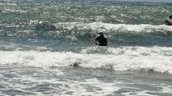 Verifican la calidad del agua en las principales playas de Quintana Roo.