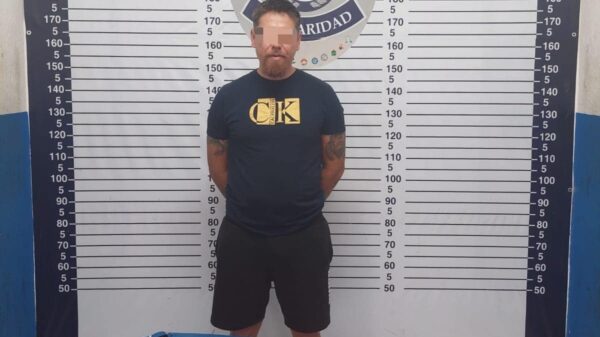 Detienen a sujeto armado en el Centro de Playa del Carmen.