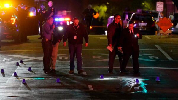 Tiroteo en Sacramento deja 6 personas muertas y al menos 10 heridas.