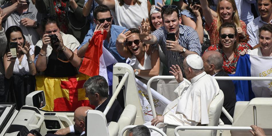 Proclama el Papa Francisco a 10 nuevos santos; la mayoría son religiosos de distintas regiones del mundo y épocas.