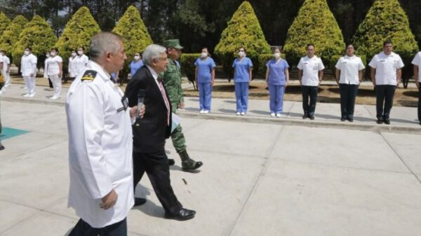 Contratará México 500 médicos cubanos para enfrentar déficit